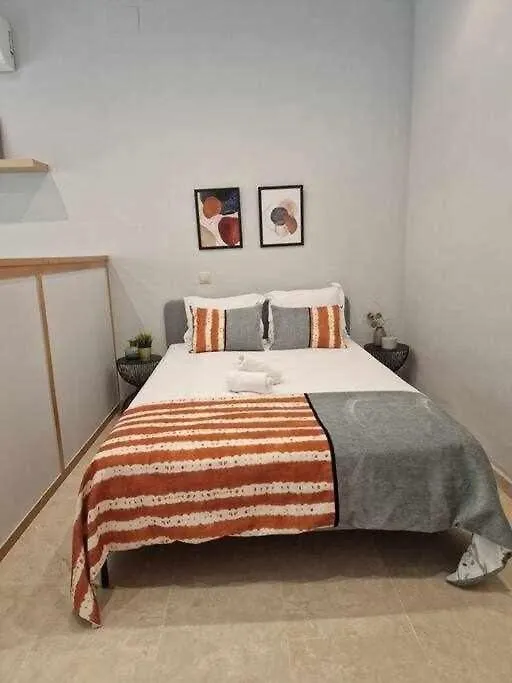 Isg Apartments Estudio En La Alameda Sevilha 0*,
